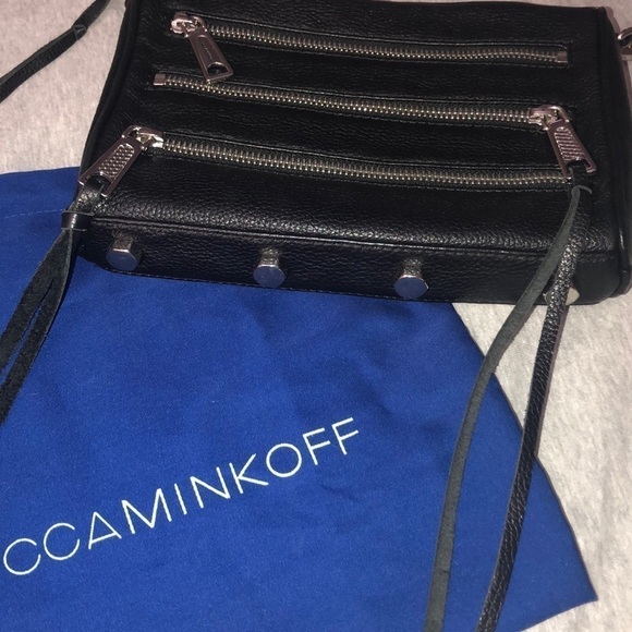 ✨HOST PICK✨ Rebecca Minkoff Malaga Zip Leather Crossbody - Picture 2 of 5